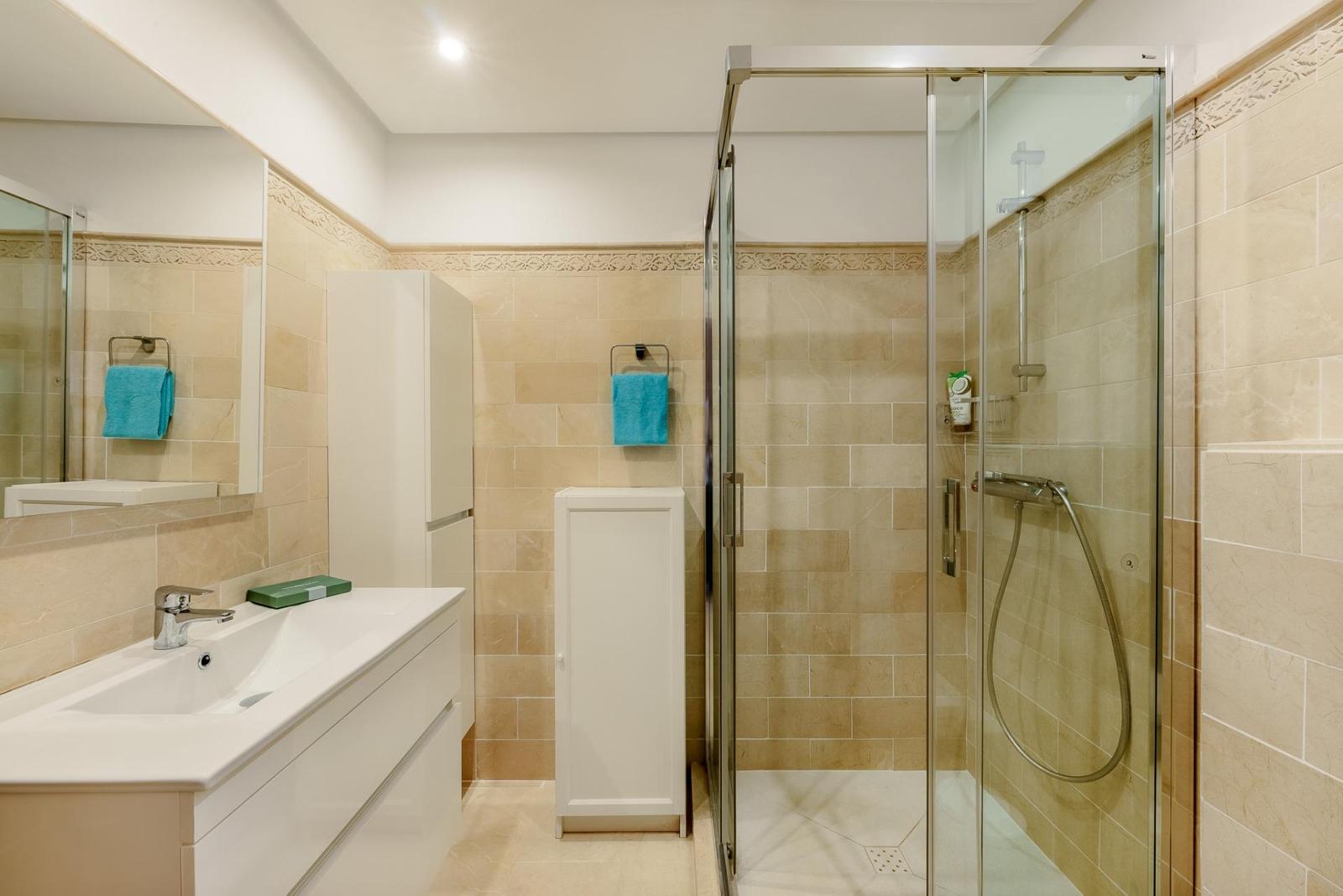 PROYECTO 12 - ÁTICO PUERTO MARINA 